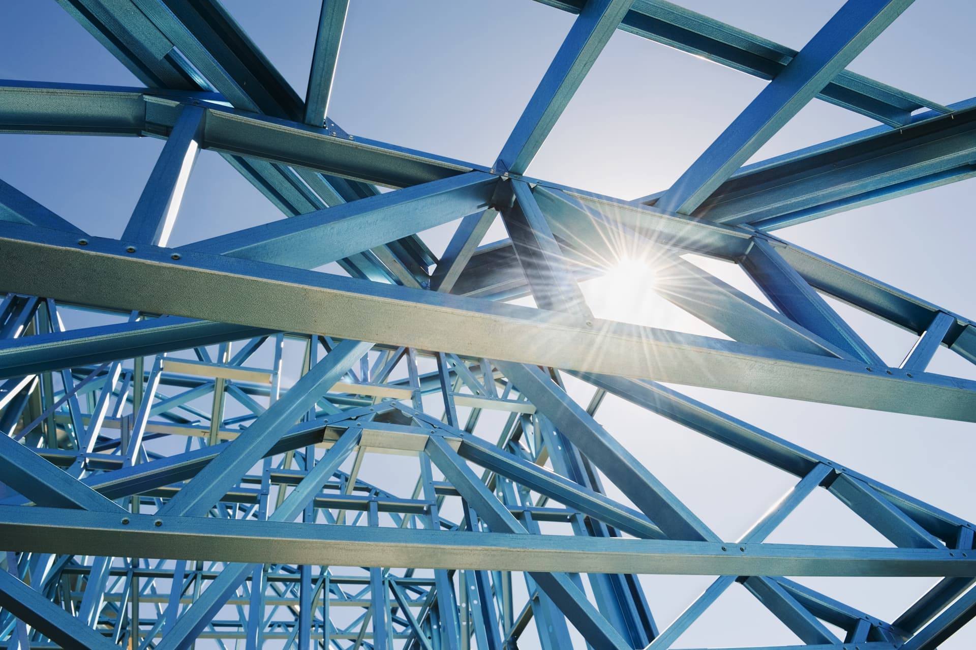 Estructuras de acero con los mejores materiales y sistemas